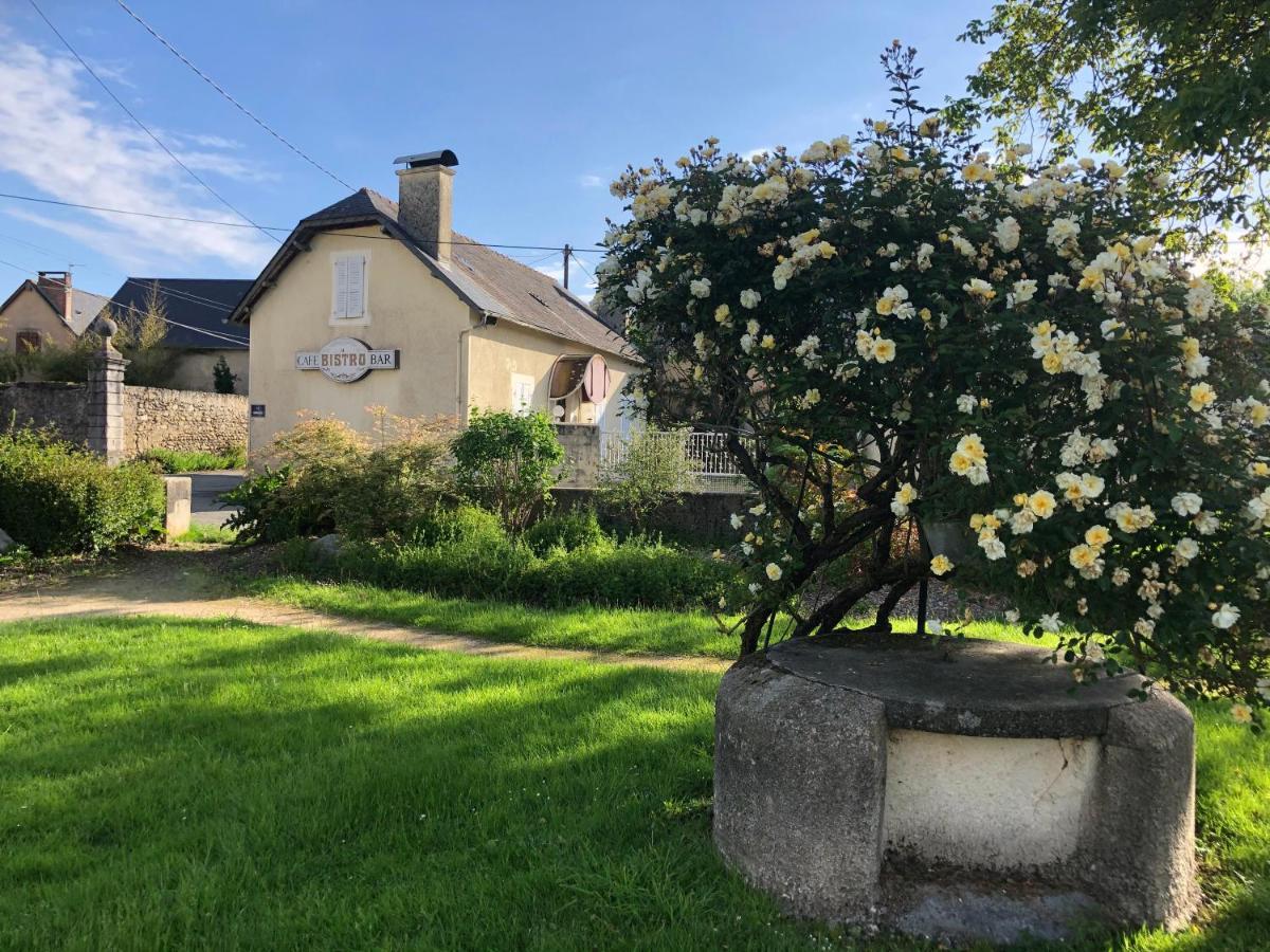 Les Hortensias Bed and Breakfast Espoey Eksteriør billede